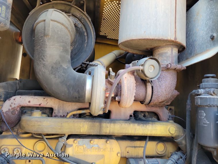 image for item JH9934 2001 John Deere 772CH motor grader