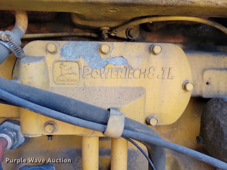 image for item JH9934 2001 John Deere 772CH motor grader