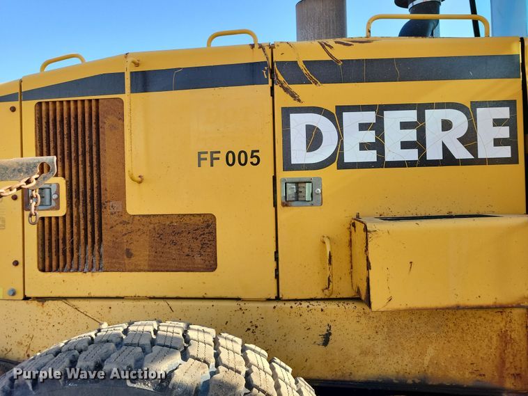 image for item JH9934 2001 John Deere 772CH motor grader