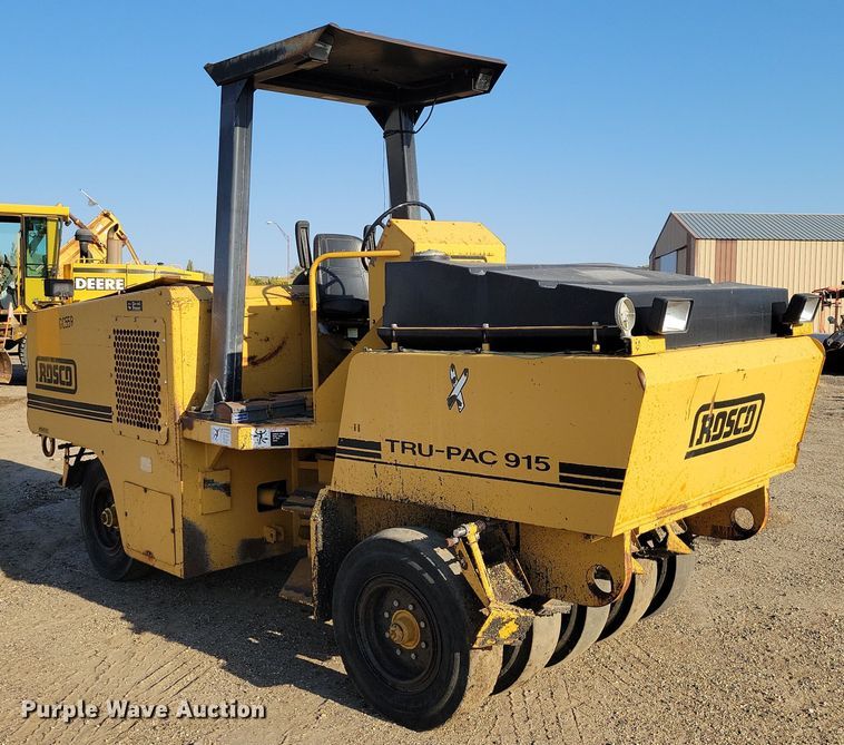image for item JH9935 1999 Rosco Tru-Pac 915 pneumatic roller