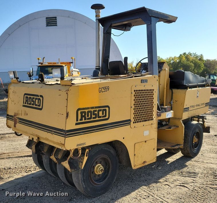 image for item JH9935 1999 Rosco Tru-Pac 915 pneumatic roller