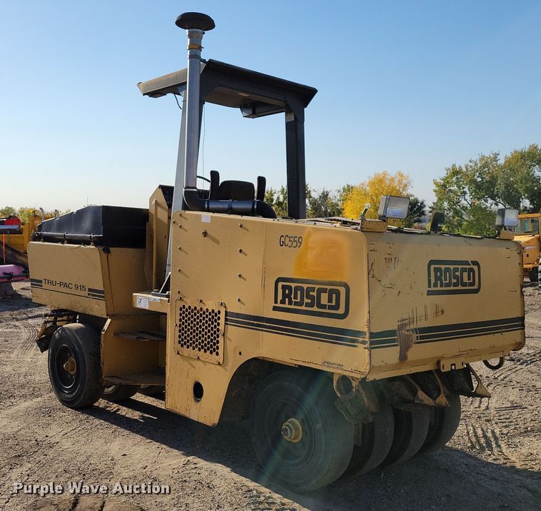 image for item JH9935 1999 Rosco Tru-Pac 915 pneumatic roller