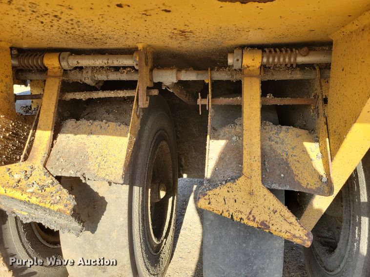 image for item JH9935 1999 Rosco Tru-Pac 915 pneumatic roller