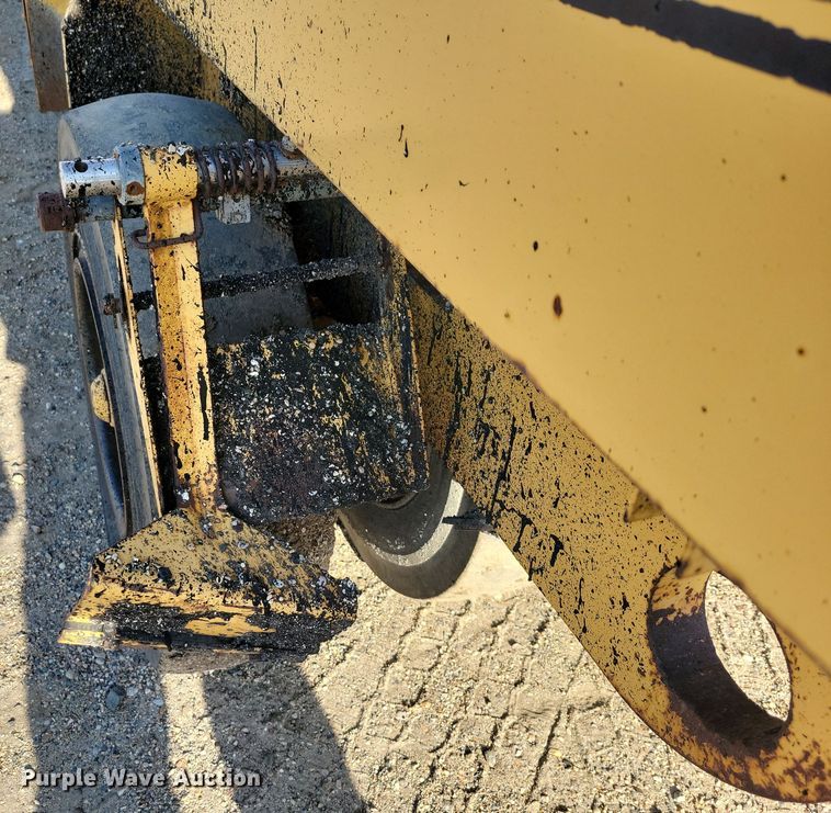 image for item JH9935 1999 Rosco Tru-Pac 915 pneumatic roller