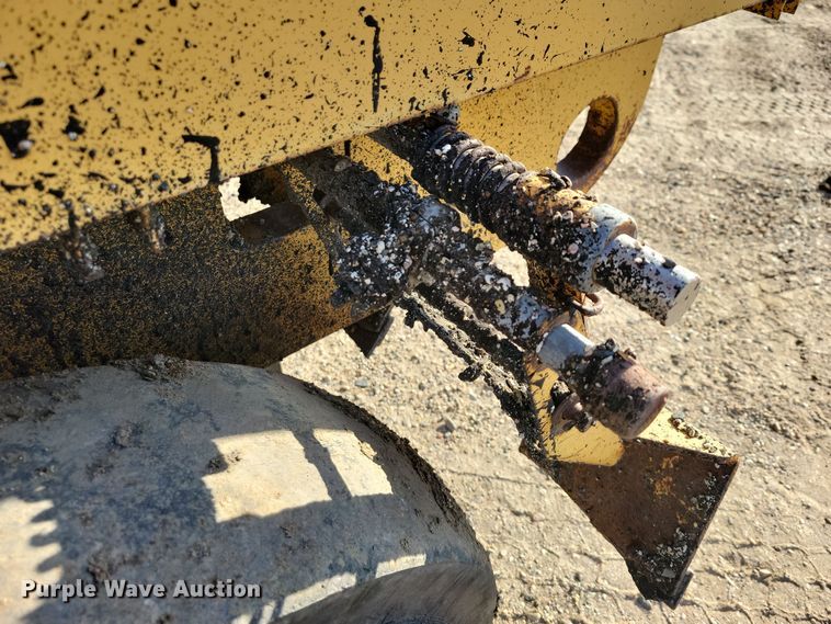 image for item JH9935 1999 Rosco Tru-Pac 915 pneumatic roller