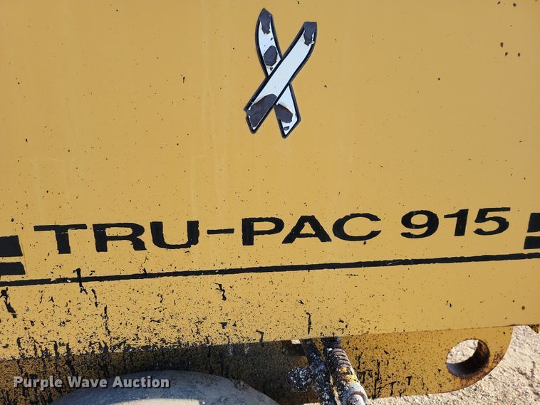 image for item JH9935 1999 Rosco Tru-Pac 915 pneumatic roller
