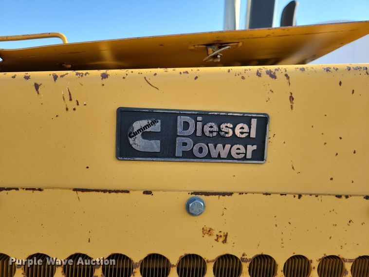 image for item JH9935 1999 Rosco Tru-Pac 915 pneumatic roller