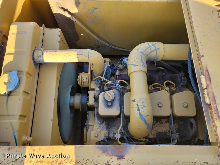 image for item JH9935 1999 Rosco Tru-Pac 915 pneumatic roller