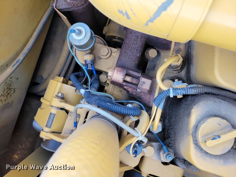 image for item JH9935 1999 Rosco Tru-Pac 915 pneumatic roller