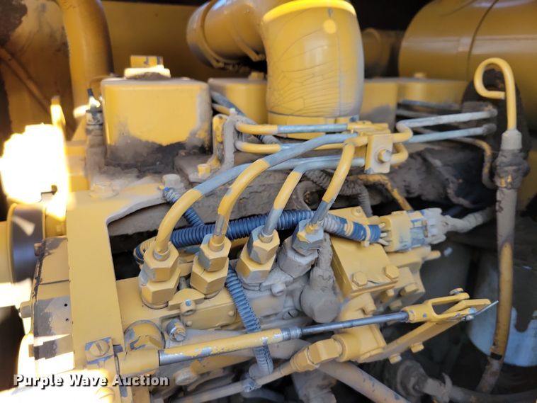 image for item JH9935 1999 Rosco Tru-Pac 915 pneumatic roller