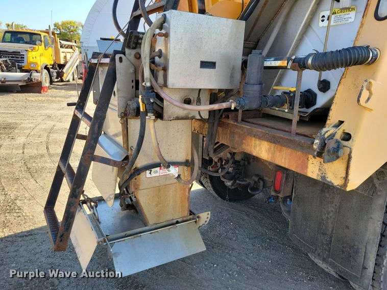 image for item JH9936 2010 International WorkStar 7600 dump truck