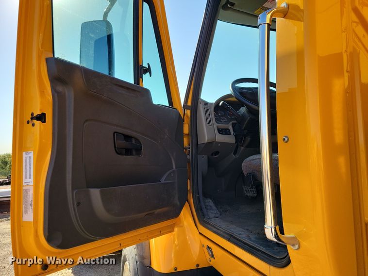 image for item JH9936 2010 International WorkStar 7600 dump truck