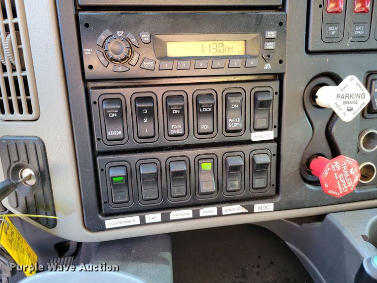 image for item JH9936 2010 International WorkStar 7600 dump truck