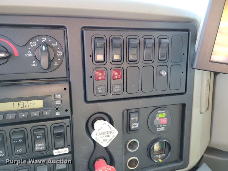 image for item JH9936 2010 International WorkStar 7600 dump truck