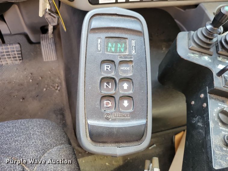 image for item JH9936 2010 International WorkStar 7600 dump truck