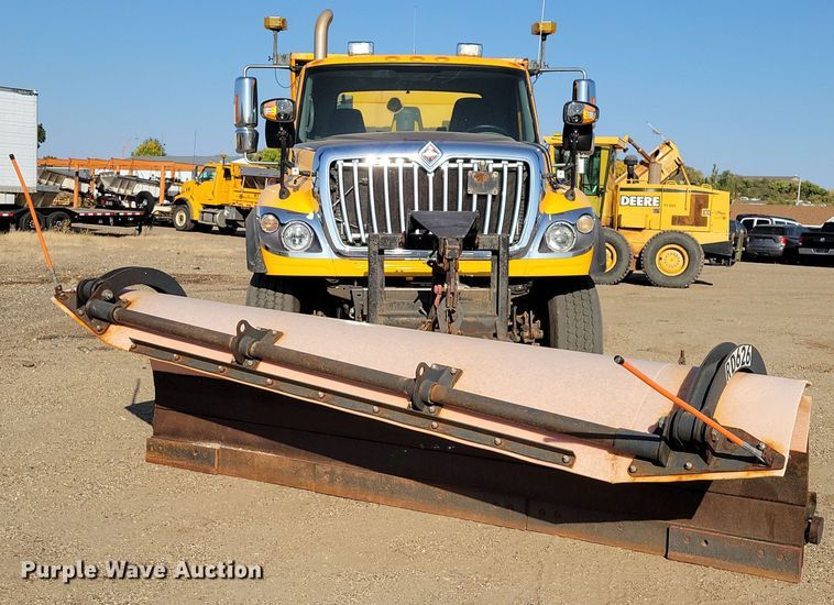 image for item JH9940 2010 International WorkStar 7600 dump truck