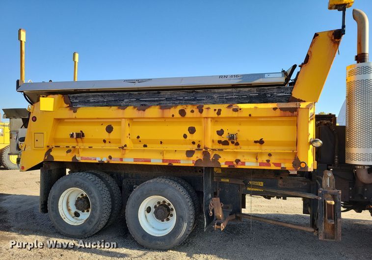 image for item JH9940 2010 International WorkStar 7600 dump truck