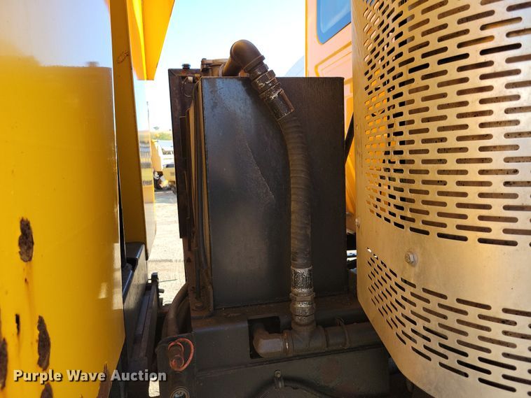 image for item JH9940 2010 International WorkStar 7600 dump truck