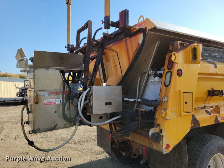 image for item JH9940 2010 International WorkStar 7600 dump truck