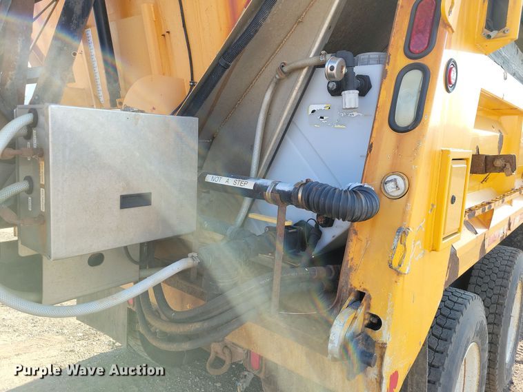 image for item JH9940 2010 International WorkStar 7600 dump truck