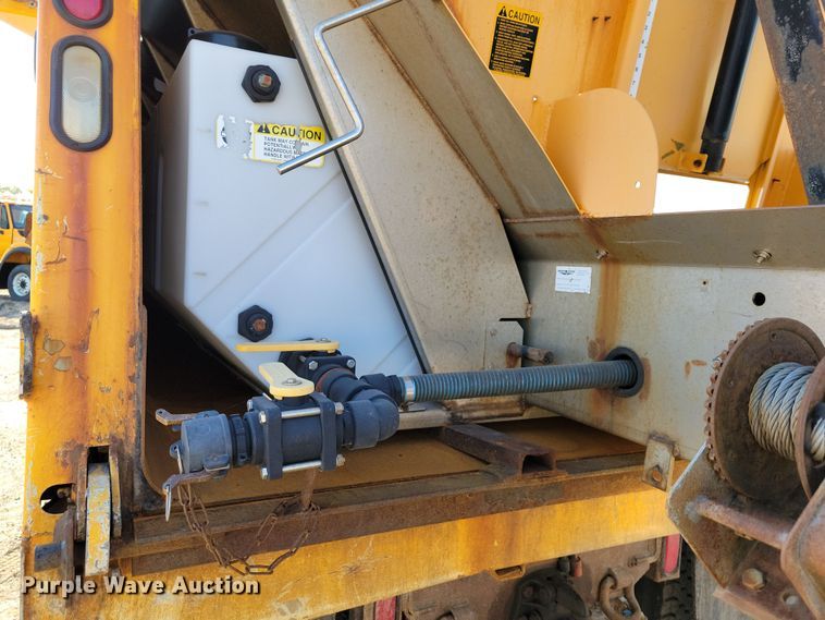 image for item JH9940 2010 International WorkStar 7600 dump truck