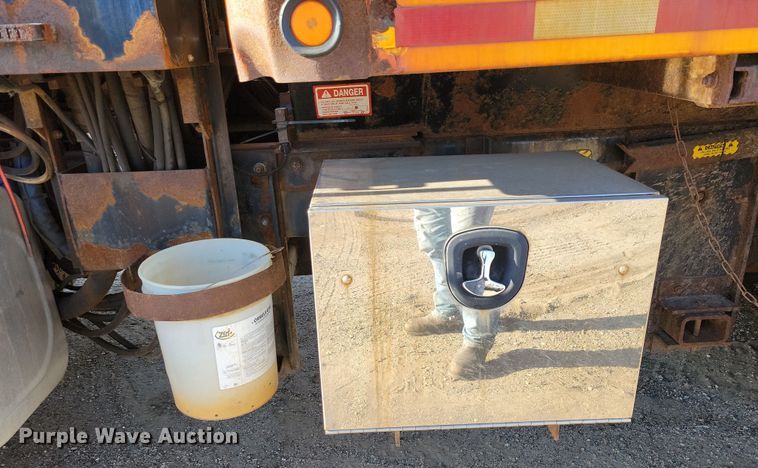 image for item JH9940 2010 International WorkStar 7600 dump truck