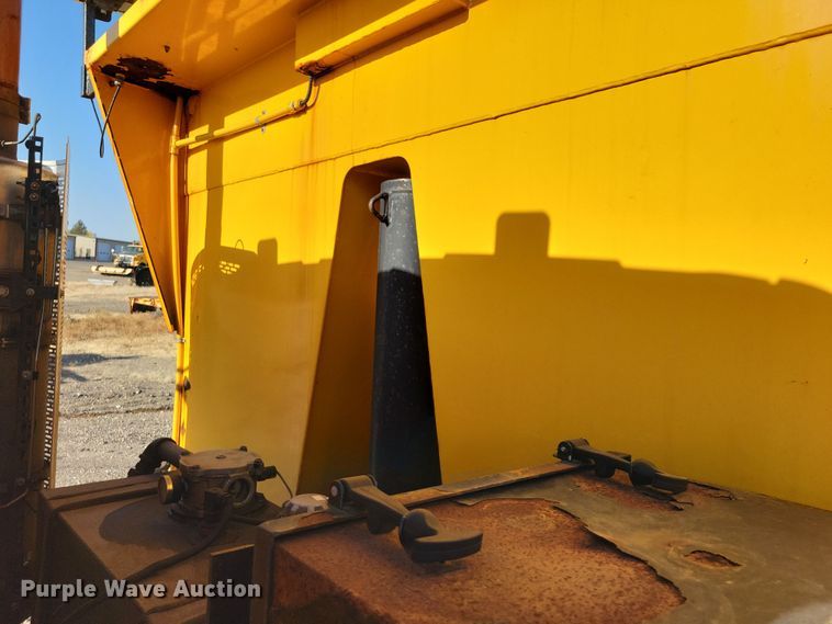 image for item JH9940 2010 International WorkStar 7600 dump truck