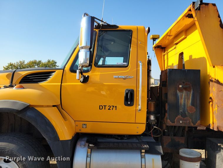 image for item JH9940 2010 International WorkStar 7600 dump truck