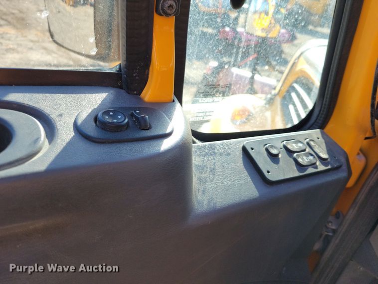 image for item JH9940 2010 International WorkStar 7600 dump truck