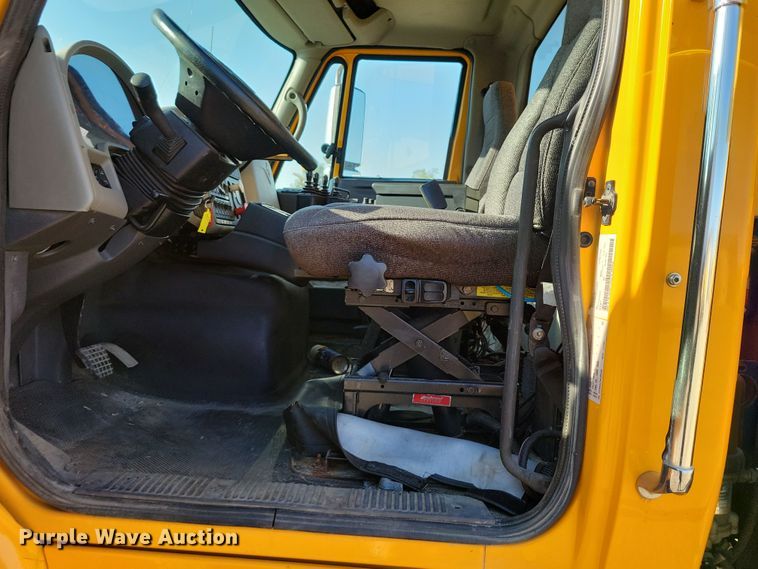 image for item JH9940 2010 International WorkStar 7600 dump truck