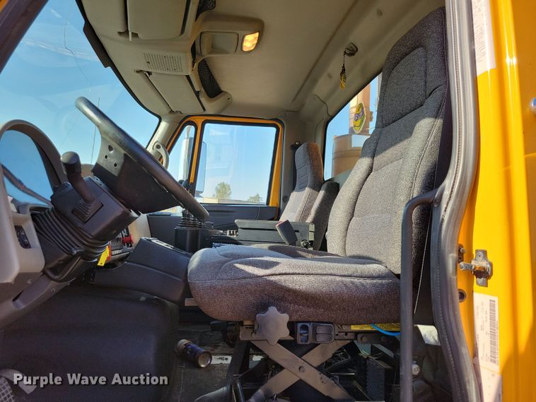 image for item JH9940 2010 International WorkStar 7600 dump truck