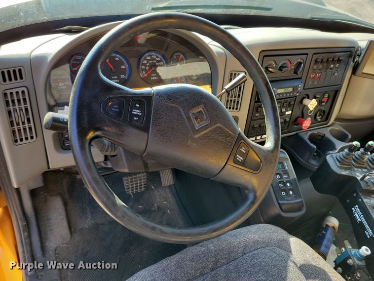 image for item JH9940 2010 International WorkStar 7600 dump truck