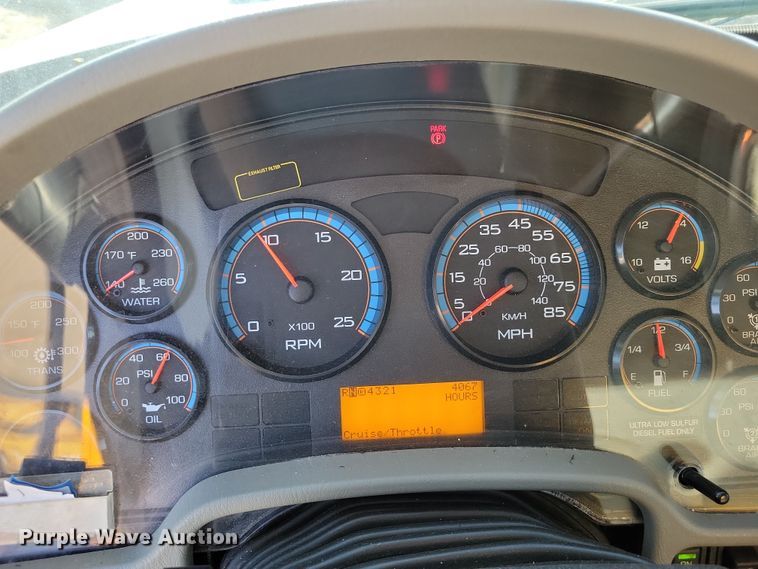 image for item JH9940 2010 International WorkStar 7600 dump truck