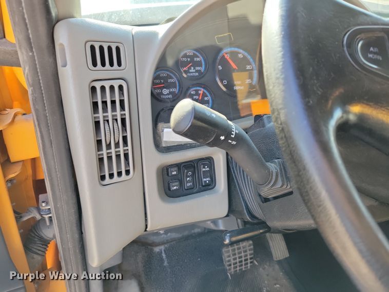 image for item JH9940 2010 International WorkStar 7600 dump truck