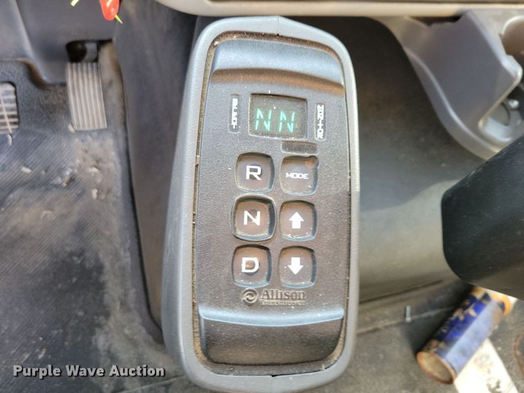 image for item JH9940 2010 International WorkStar 7600 dump truck