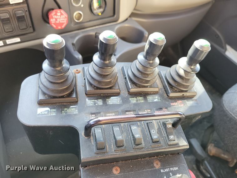 image for item JH9940 2010 International WorkStar 7600 dump truck