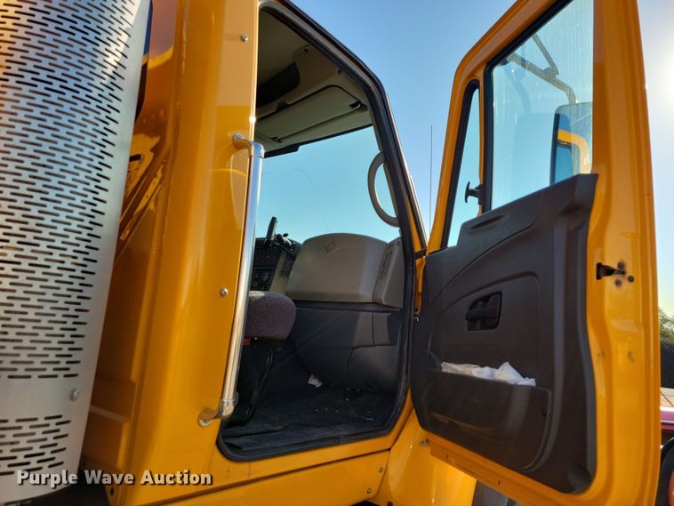 image for item JH9940 2010 International WorkStar 7600 dump truck