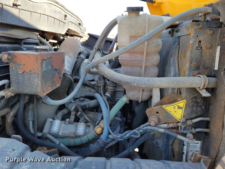 image for item JH9940 2010 International WorkStar 7600 dump truck