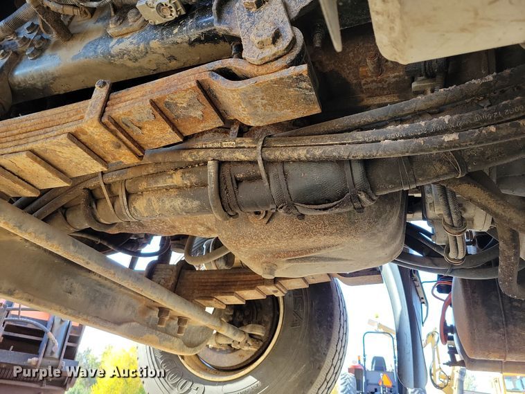 image for item JH9940 2010 International WorkStar 7600 dump truck