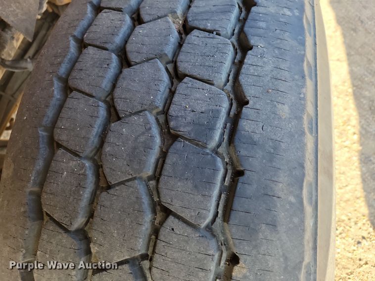 image for item JH9940 2010 International WorkStar 7600 dump truck