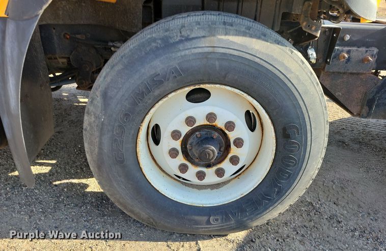 image for item JH9940 2010 International WorkStar 7600 dump truck