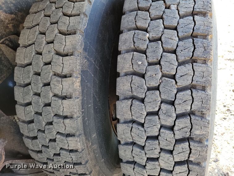 image for item JH9940 2010 International WorkStar 7600 dump truck