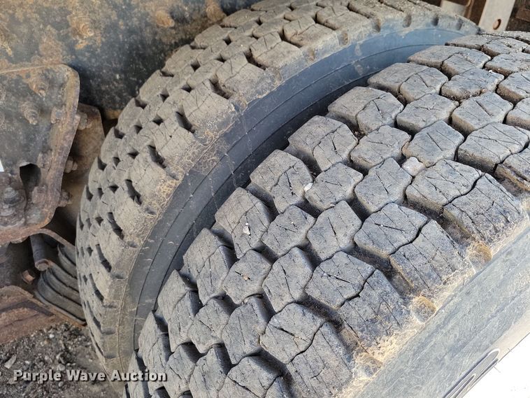 image for item JH9940 2010 International WorkStar 7600 dump truck