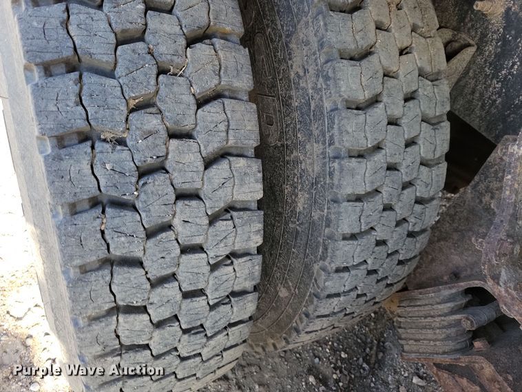 image for item JH9940 2010 International WorkStar 7600 dump truck