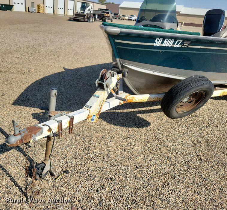 image for item JO9334 2004 Lund 1700 Explorer SS Adventure boat