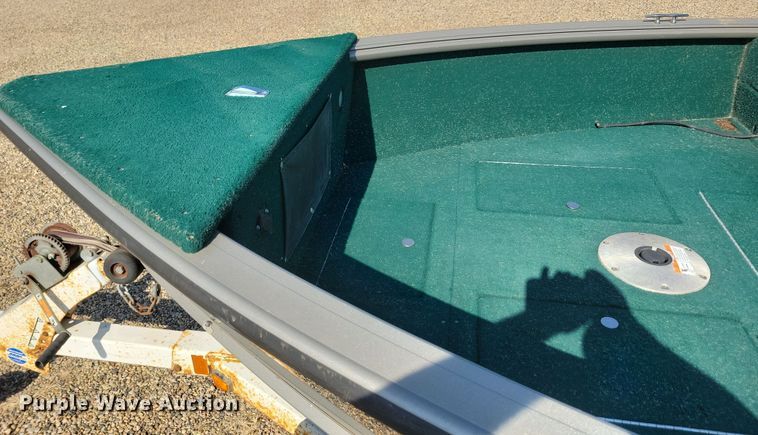 image for item JO9334 2004 Lund 1700 Explorer SS Adventure boat