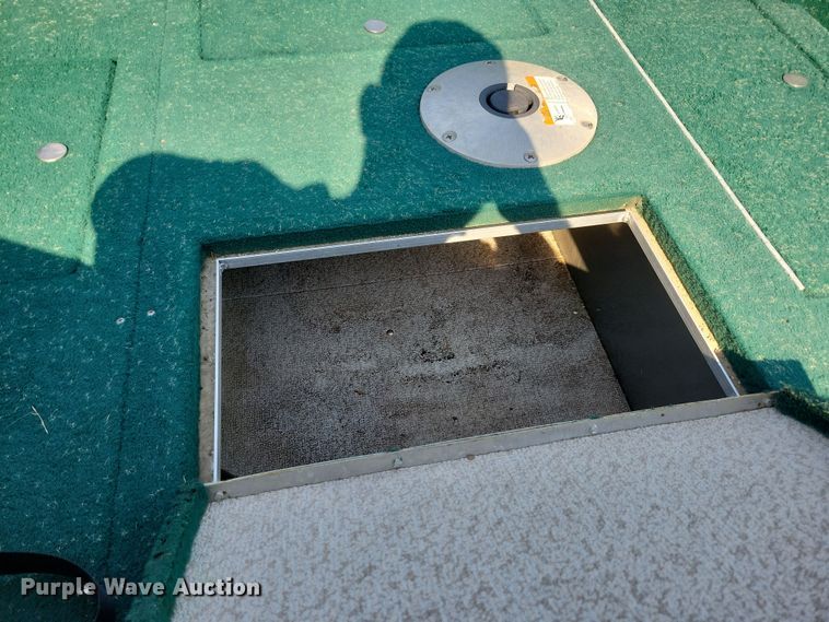 image for item JO9334 2004 Lund 1700 Explorer SS Adventure boat