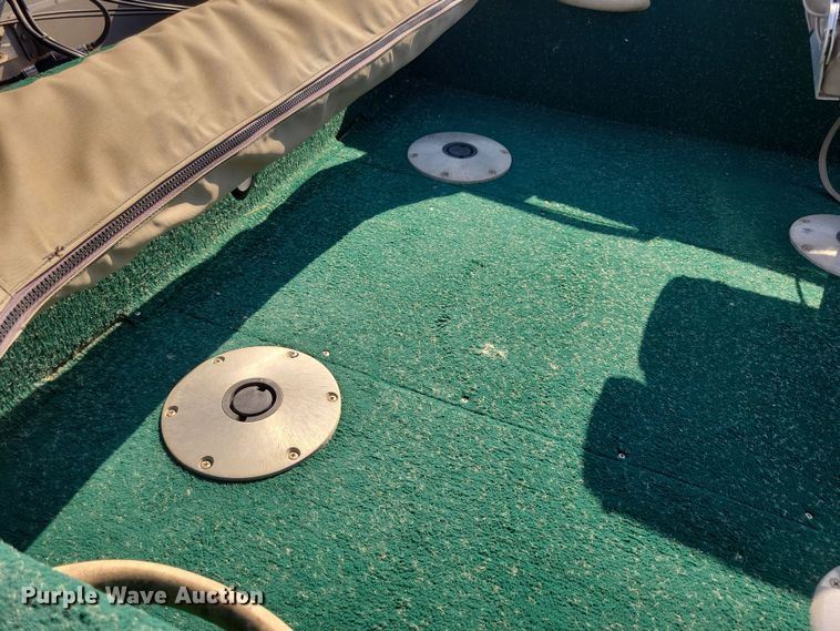 image for item JO9334 2004 Lund 1700 Explorer SS Adventure boat