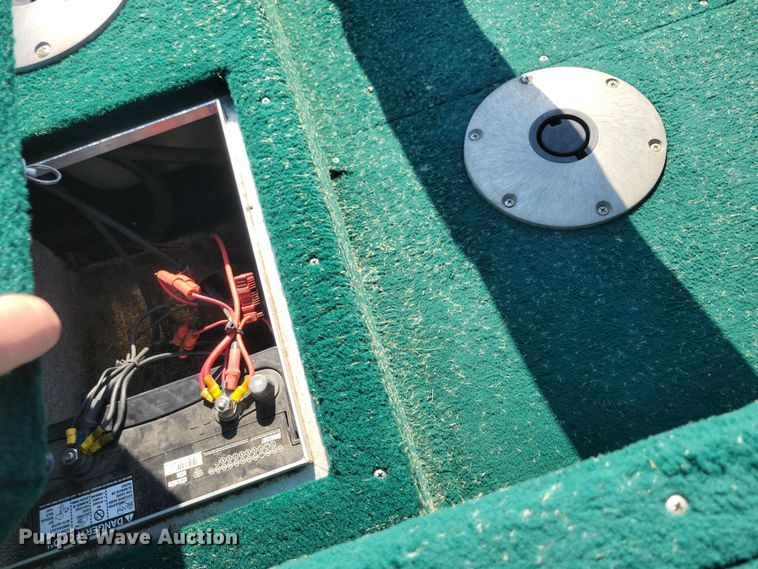 image for item JO9334 2004 Lund 1700 Explorer SS Adventure boat