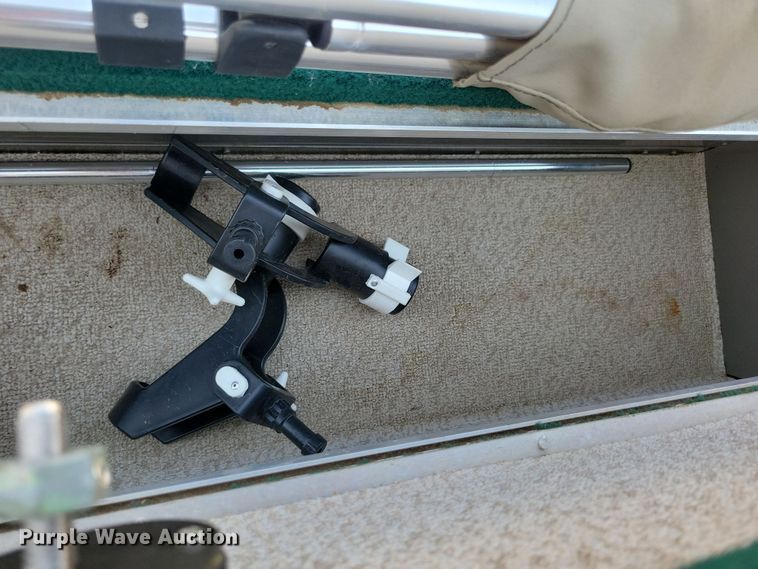 image for item JO9334 2004 Lund 1700 Explorer SS Adventure boat